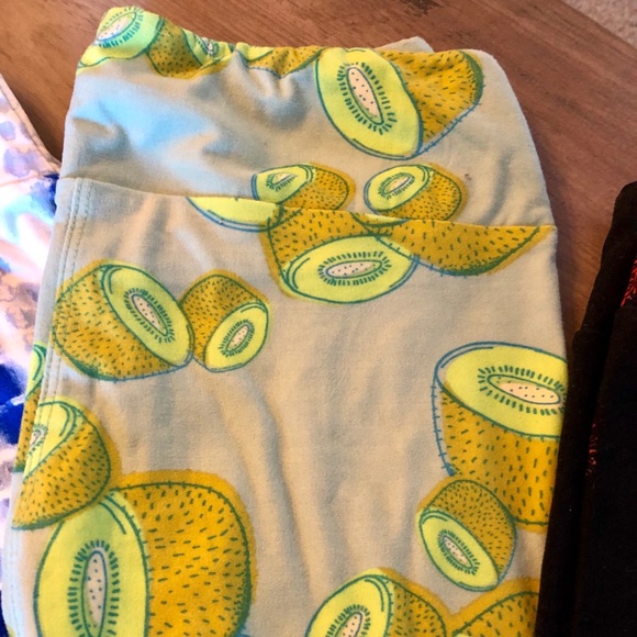 LulaRoe Leggings Bundle (one size) - Picture 3 of 5